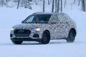 Audi Q3 foto spia 19 dicembre 2017 - 3