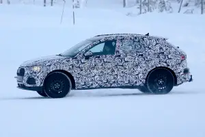Audi Q3 foto spia 19 dicembre 2017