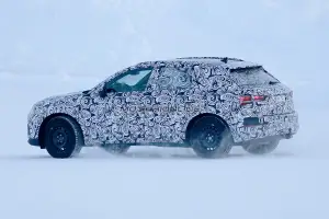 Audi Q3 foto spia 19 dicembre 2017