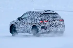 Audi Q3 foto spia 19 dicembre 2017