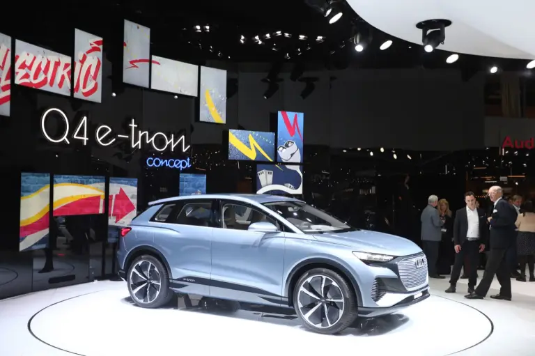 Audi Q4 e-tron concept - foto live Salone di Ginevra 2019 - 1
