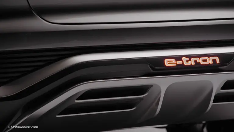Audi Q4 Sportback e-tron Concept - Prime foto ufficiali - 24