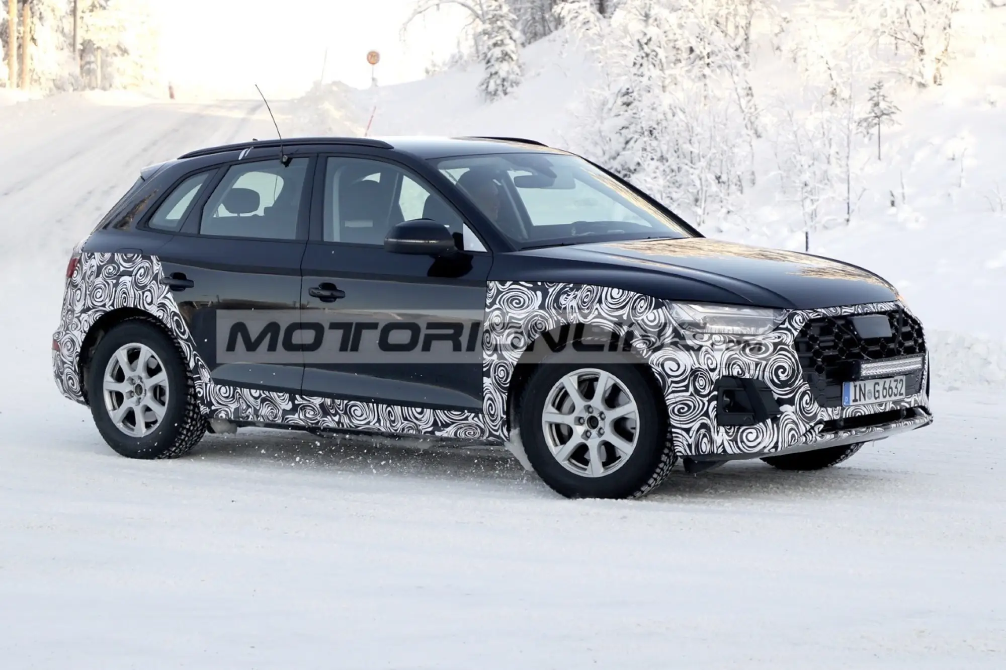 Audi Q5 2020 - Foto spia 18-11-2019 - 6