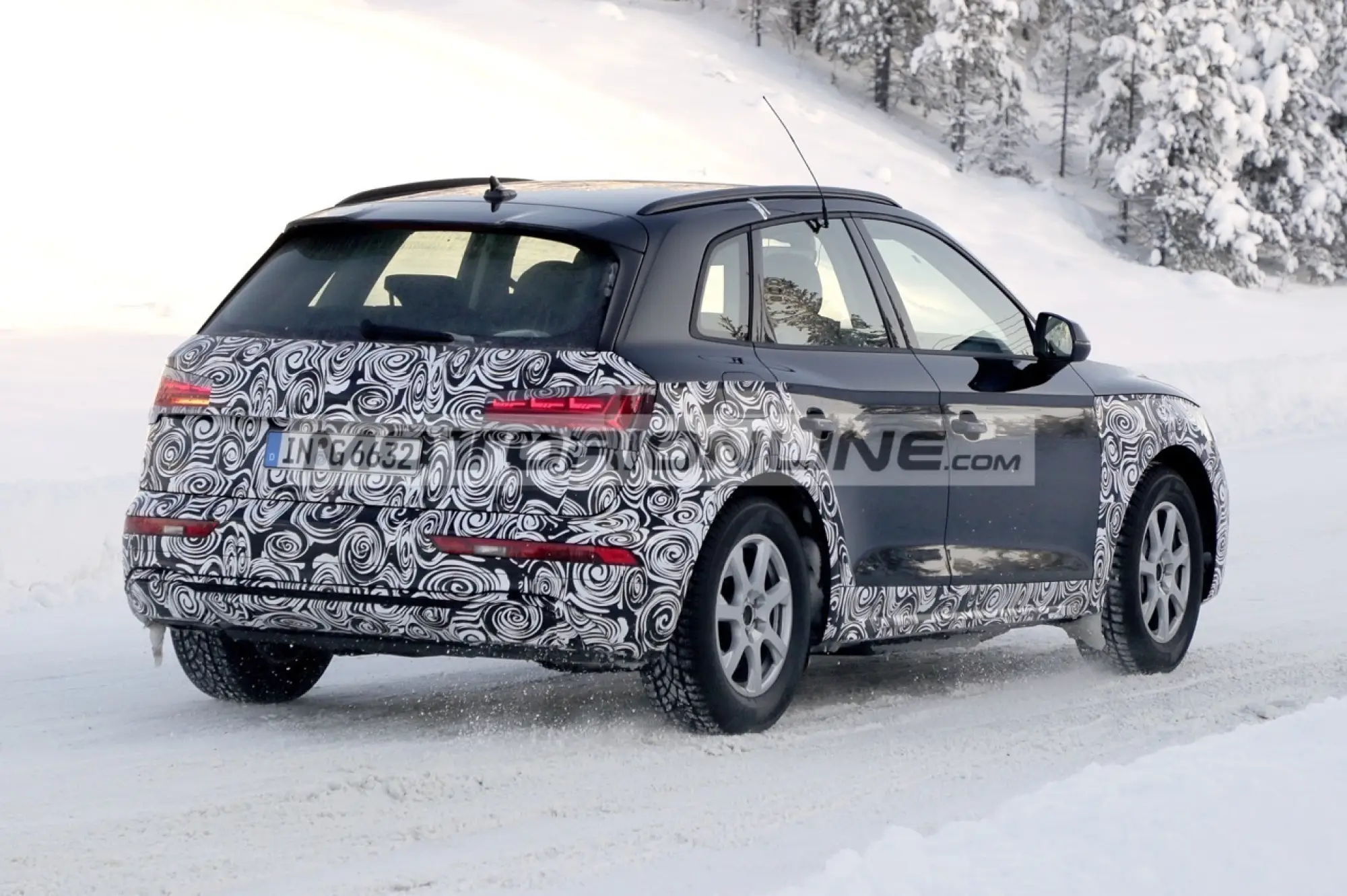 Audi Q5 2020 - Foto spia 18-11-2019 - 13