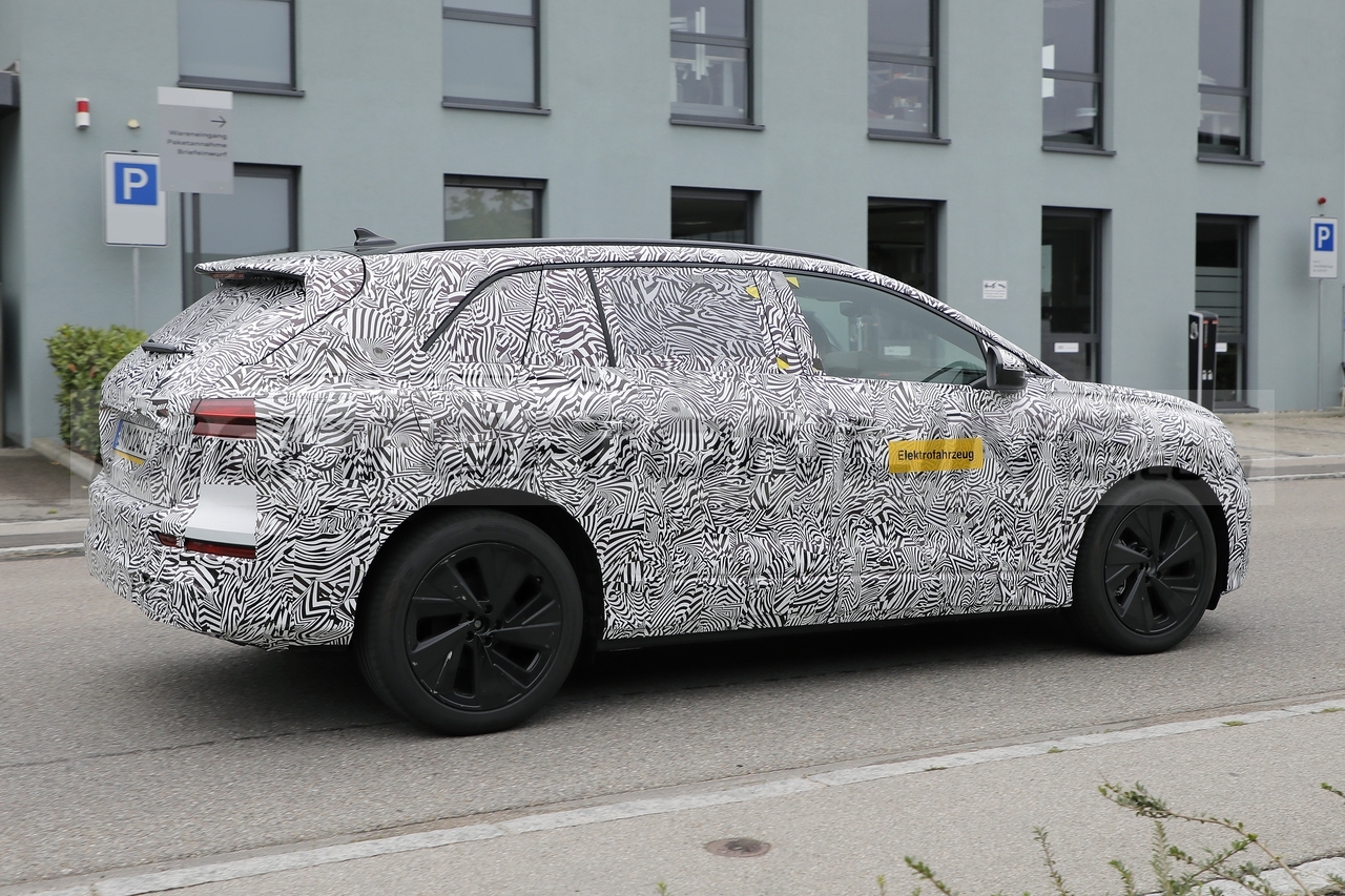 Audi Q5 e-tron - Foto Spia 05-11-2021