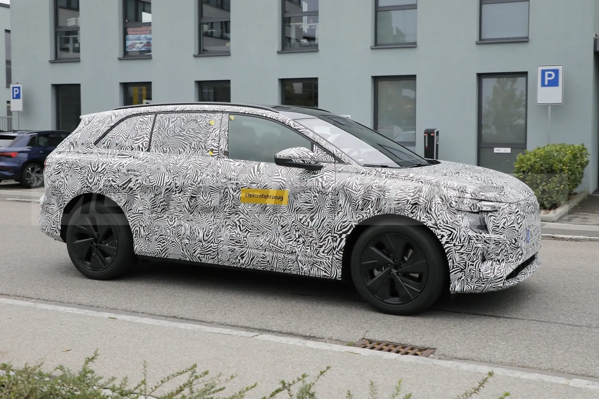 Audi Q5 e-tron - Foto Spia 05-11-2021 - 7