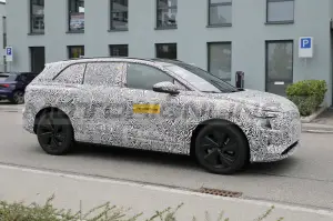 Audi Q5 e-tron - Foto Spia 05-11-2021 - 7