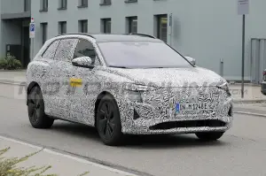 Audi Q5 e-tron - Foto Spia 05-11-2021 - 8