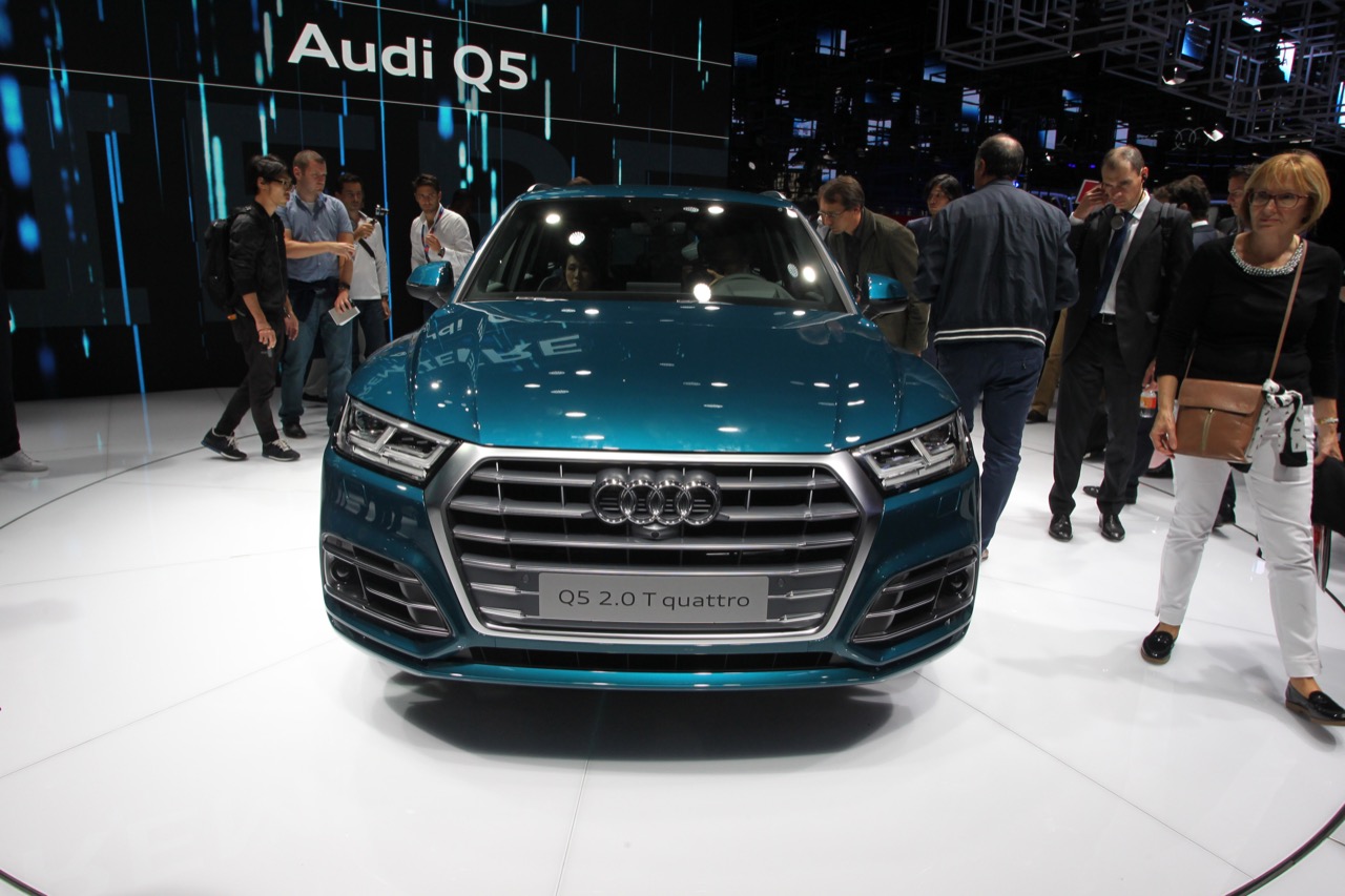 Audi Q5 foto live - Salone di Parigi 2016 