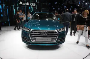 Audi Q5 foto live - Salone di Parigi 2016 