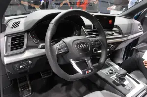 Audi Q5 foto live - Salone di Parigi 2016 