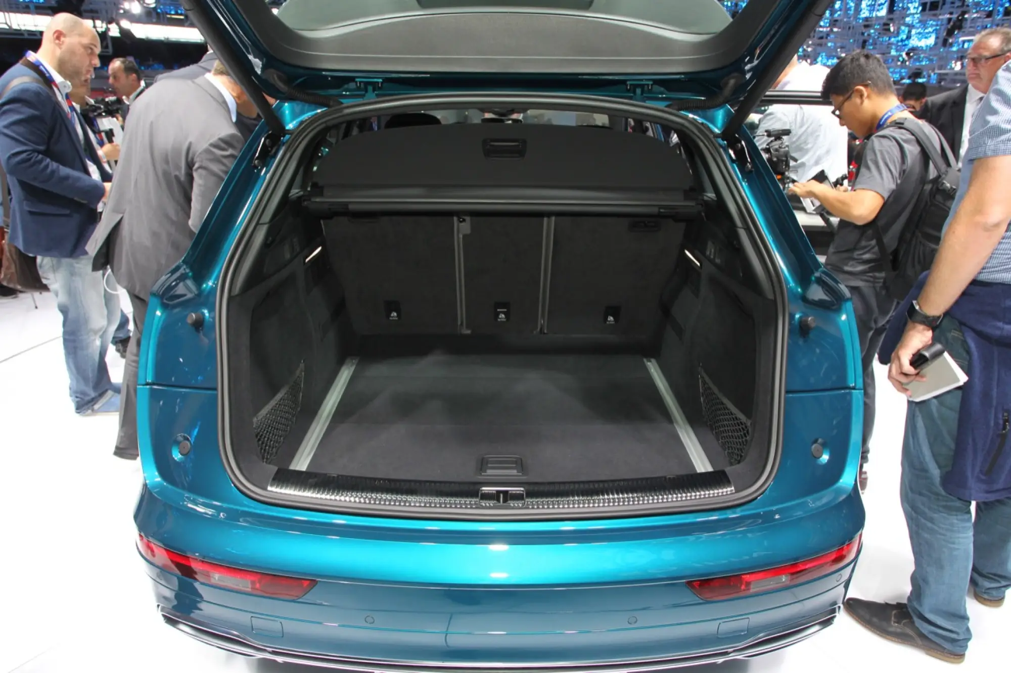 Audi Q5 foto live - Salone di Parigi 2016  - 5