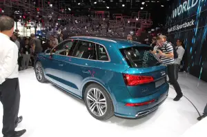 Audi Q5 foto live - Salone di Parigi 2016 