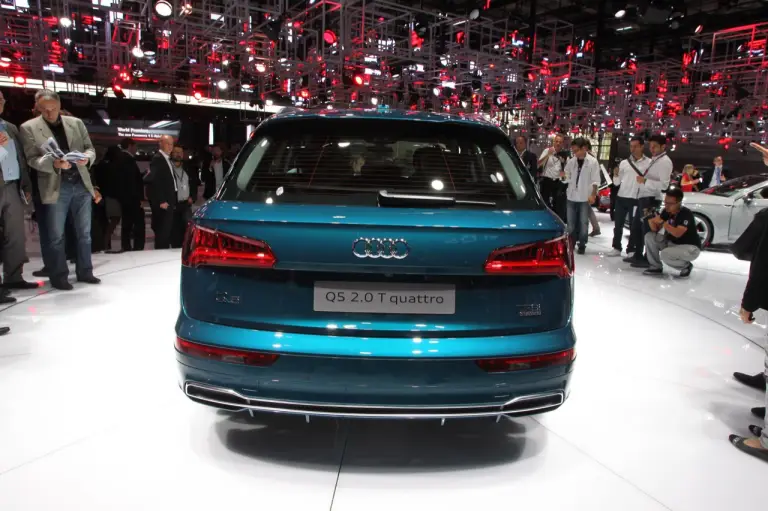 Audi Q5 foto live - Salone di Parigi 2016  - 9