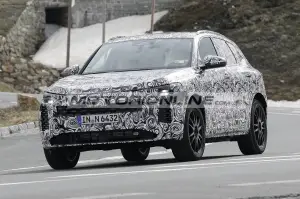 Audi Q5 - Foto spia 17-5-2022