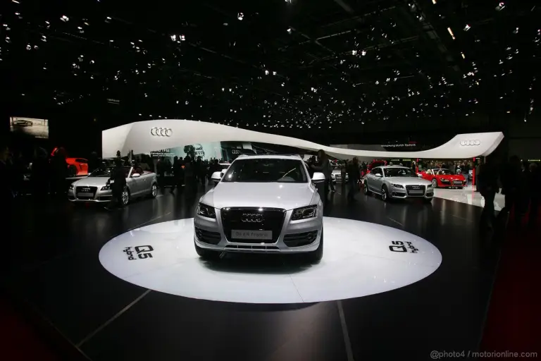 Audi Q5 Hybrid Ginevra 2011 - 6