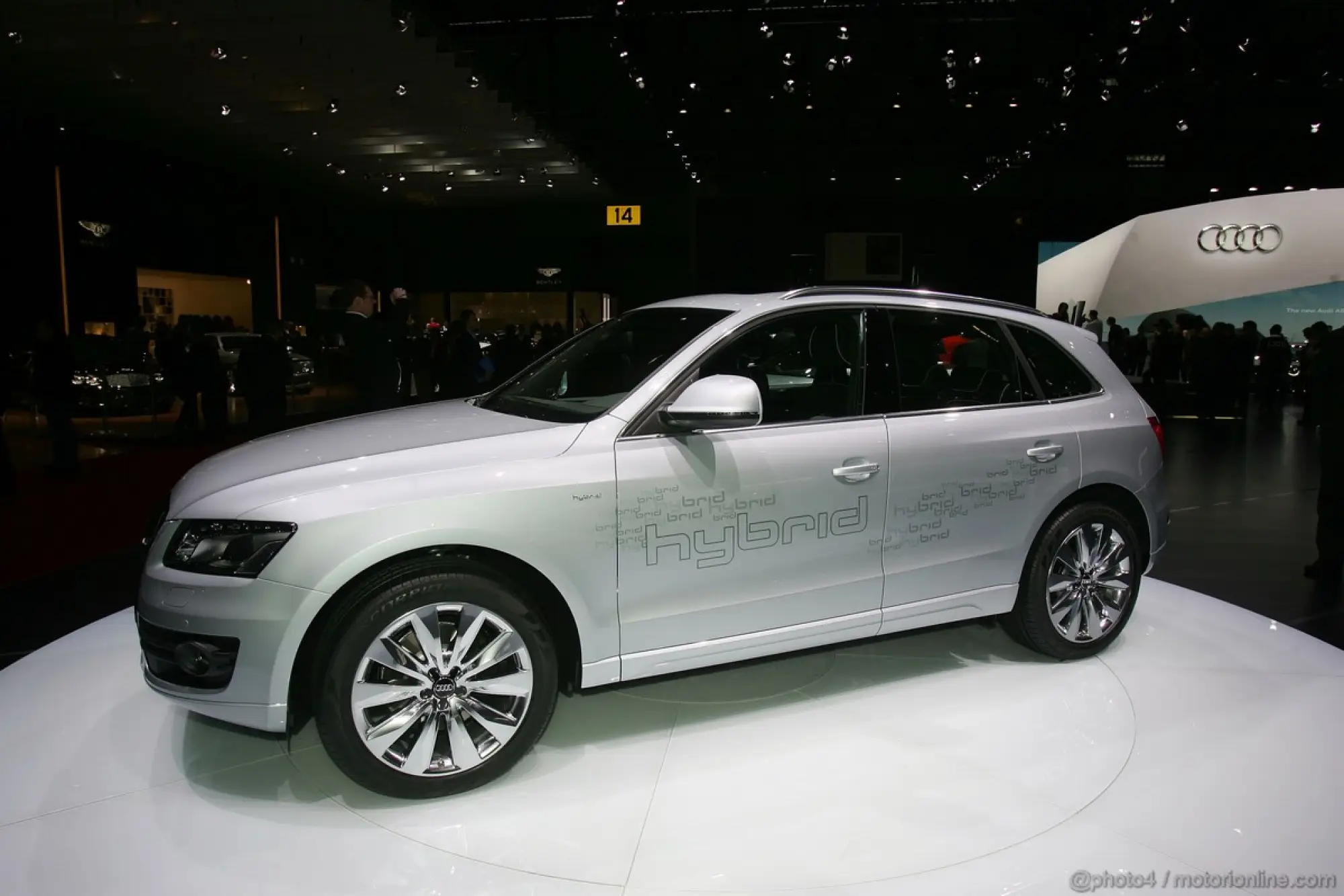 Audi Q5 Hybrid Ginevra 2011 - 10