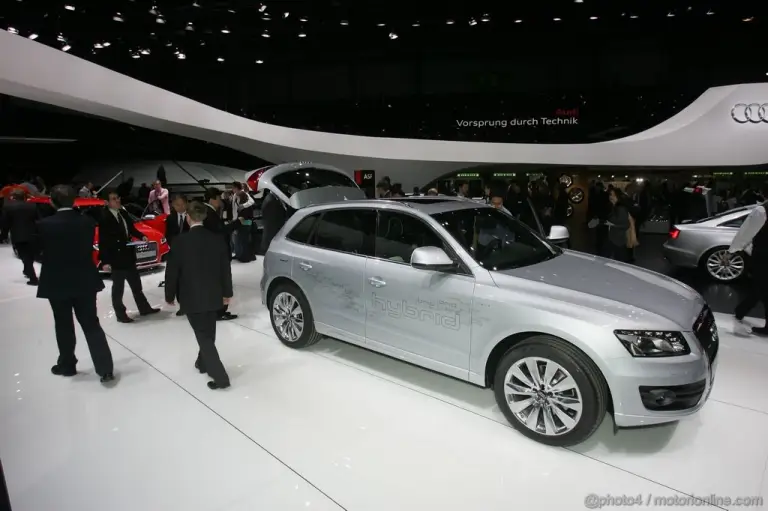 Audi Q5 Hybrid Ginevra 2011 - 1