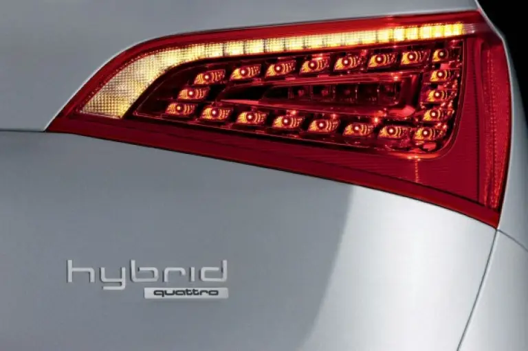 Audi Q5 Hybrid - 11