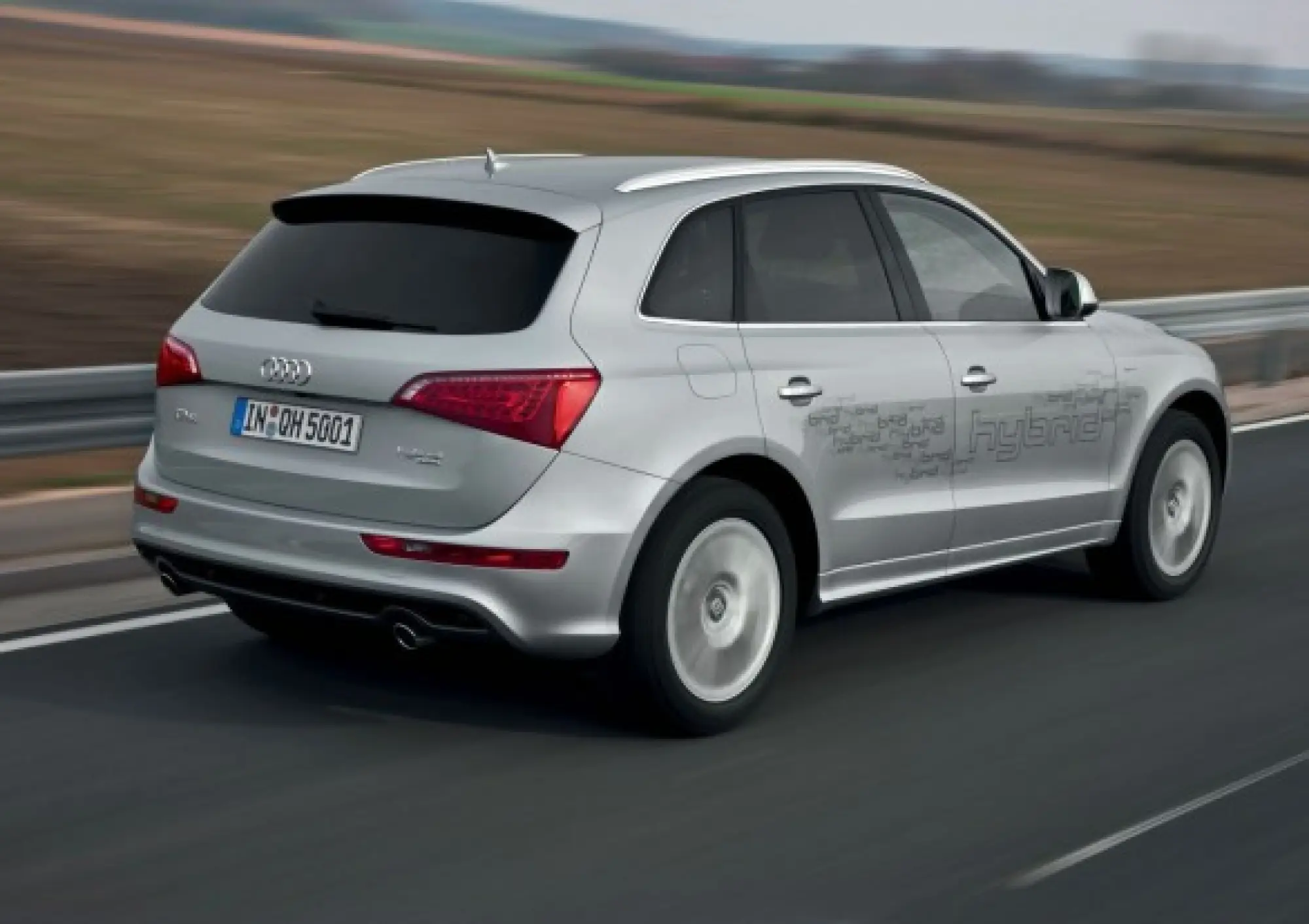 Audi Q5 Hybrid - 13