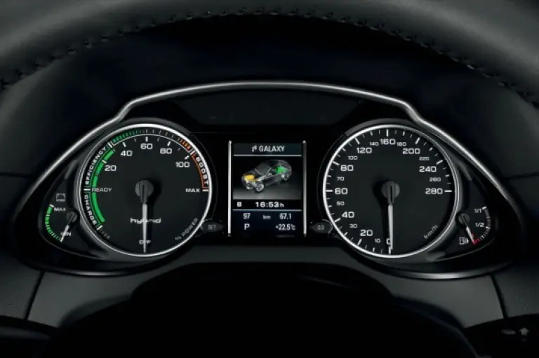 Audi Q5 Hybrid - 14