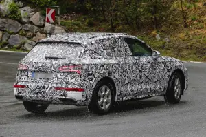 Audi Q5 MY 2017 - Foto spia 20-05-2016 - 9