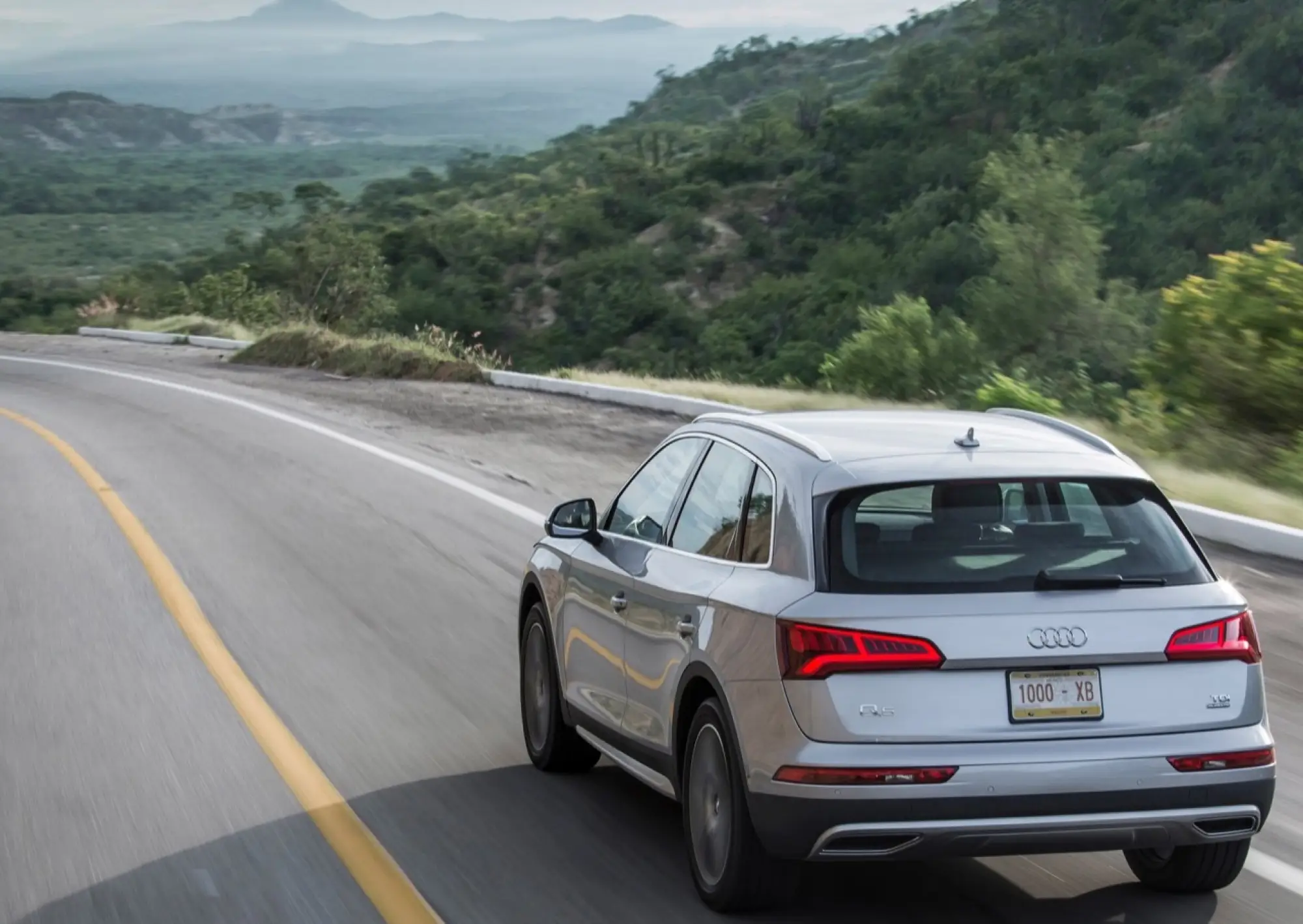 Audi Q5 MY 2017 - foto - 39