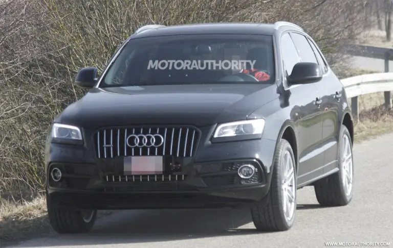 Audi Q5 restyling 2012 foto spia marzo 2012 - 1