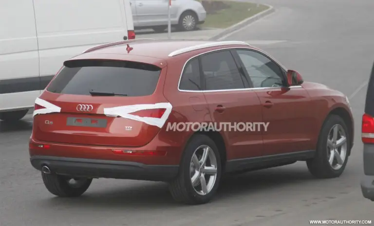 Audi Q5 restyling 2012 foto spia marzo 2012 - 9