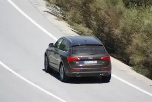 Audi Q5 sportiva foto spia - 1