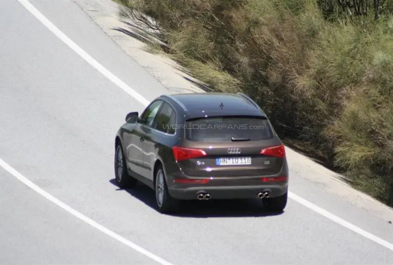 Audi Q5 sportiva foto spia - 1