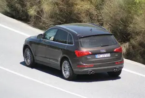Audi Q5 sportiva foto spia - 2