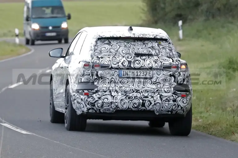 Audi Q6 e-tron 2023 - Foto Spia 12-10-2021 - 14