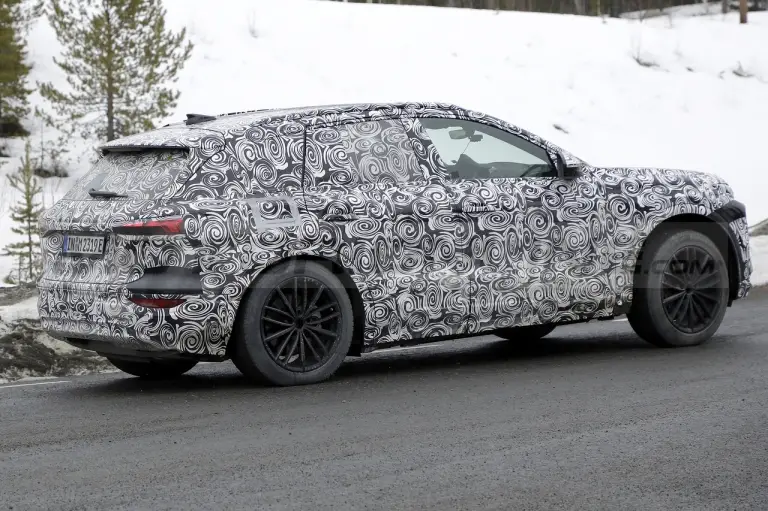 Audi Q6 e-tron - Foto Spia 30-03-2022 - 4