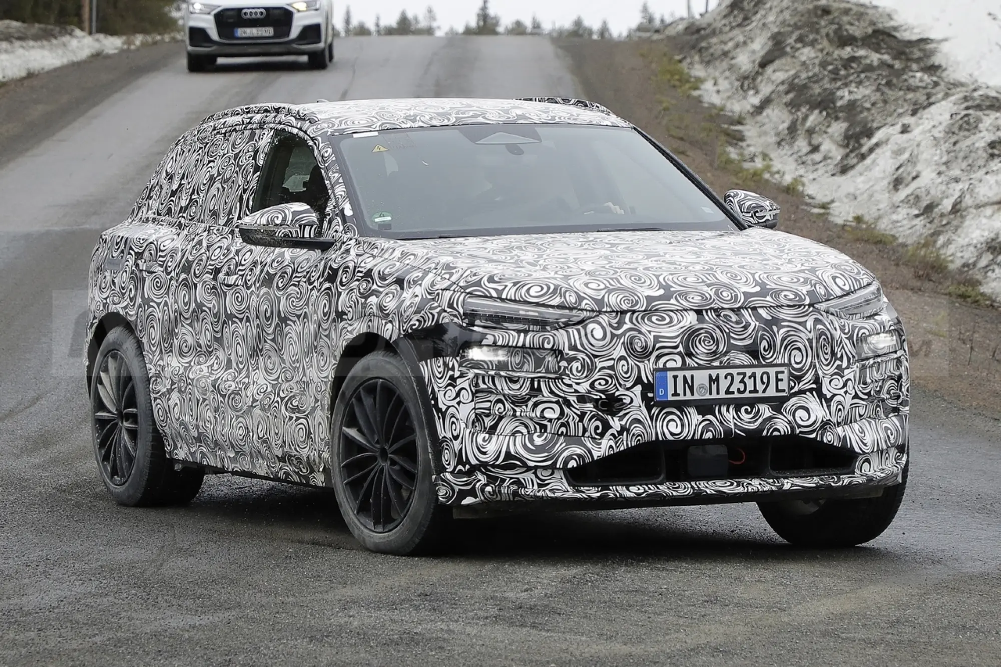 Audi Q6 e-tron - Foto Spia 30-03-2022 - 3