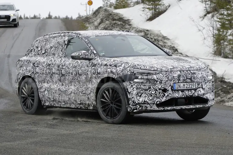 Audi Q6 e-tron - Foto Spia 30-03-2022 - 10