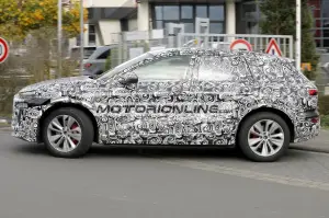 Audi Q6 e-tron RS - Foto spia 23-11-2022
