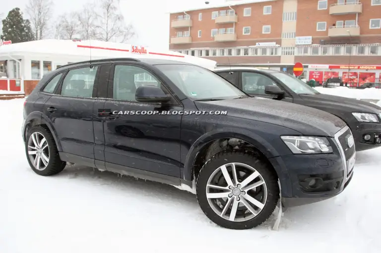 Audi Q6 foto spia marzo 2012 - 7