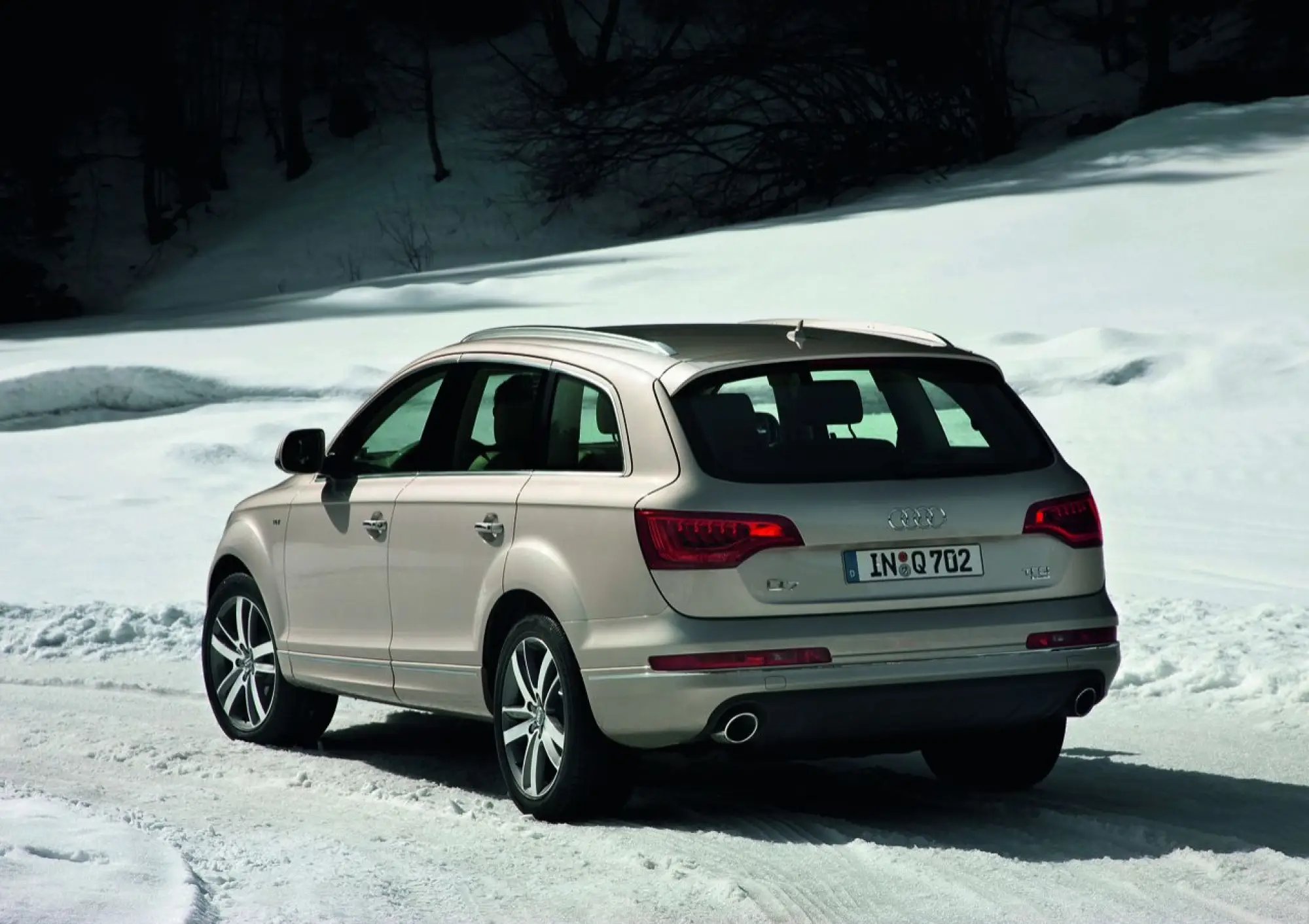 Audi Q7 2010 - 5