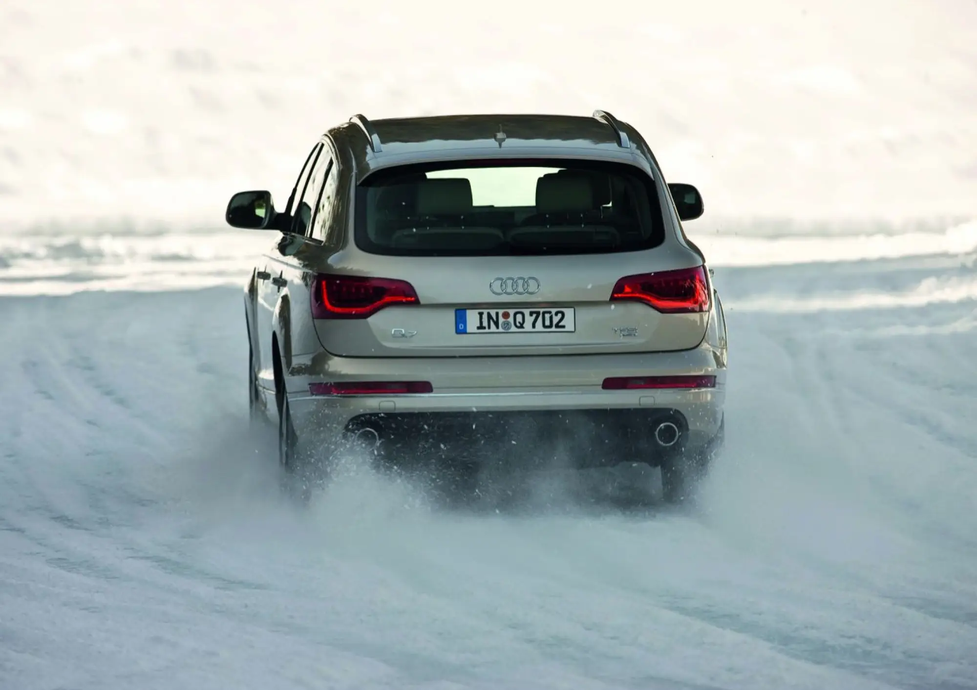 Audi Q7 2010 - 15