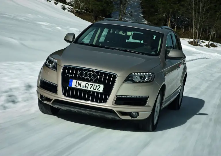 Audi Q7 2010 - 29