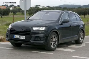 Audi Q7 2016 - Foto spia 28-11-2014 - 1