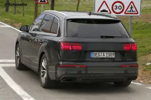 Audi Q7 2016 - Foto spia 28-11-2014 - 6