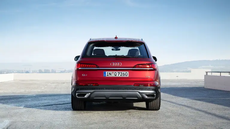 Audi Q7 2019 - 18