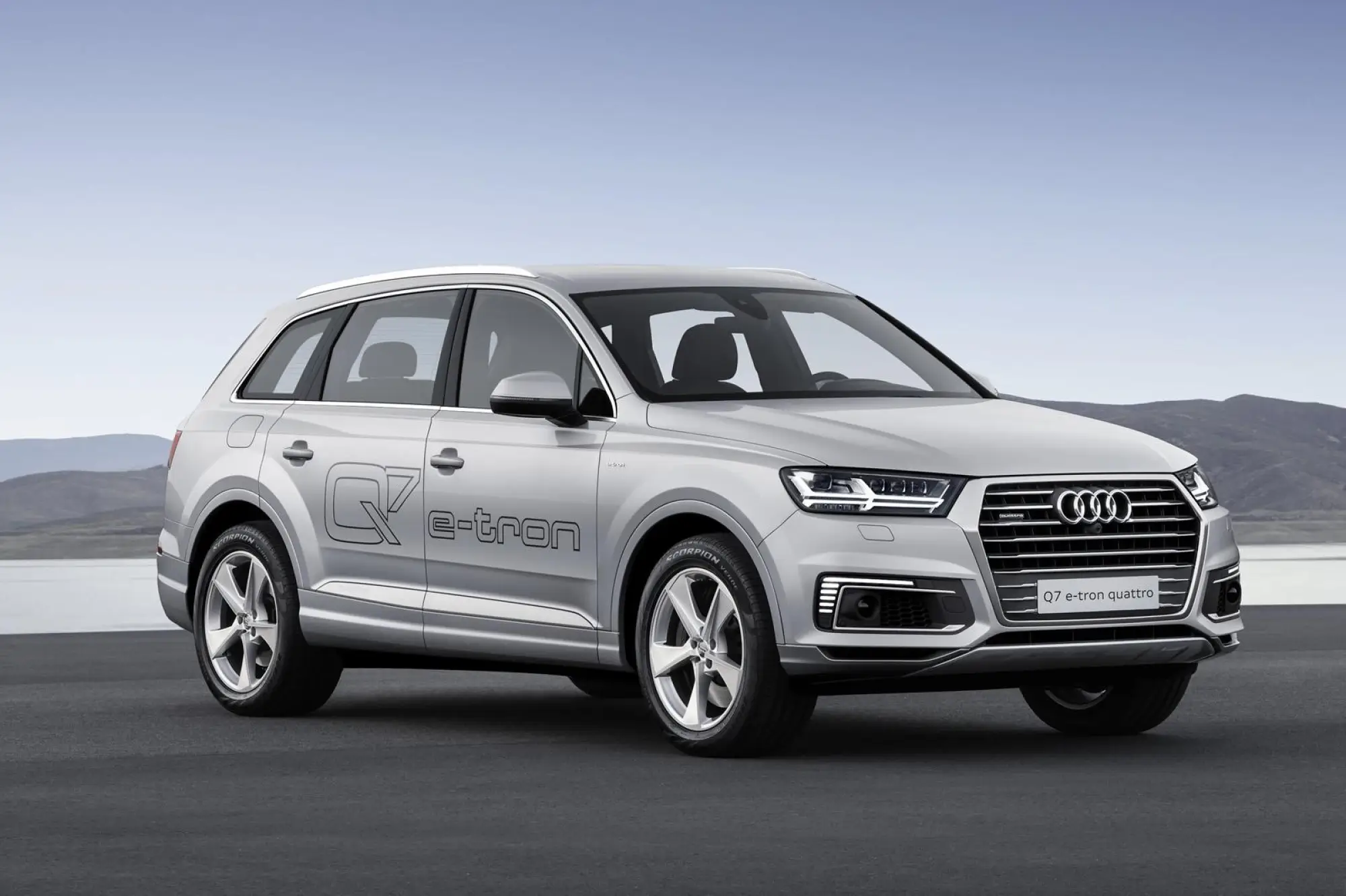 Audi Q7 e-tron 2.0 TFSI quattro - 1