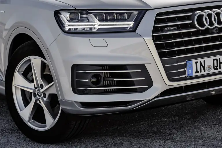 Audi Q7 e-tron MY 2016 - 39
