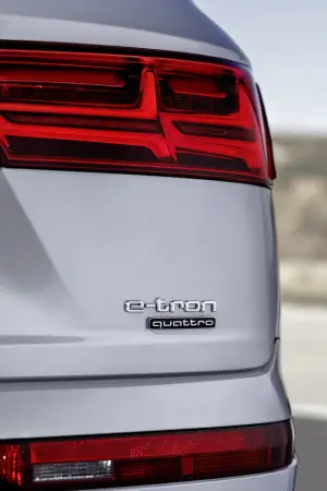 Audi Q7 e-tron MY 2016 - 40
