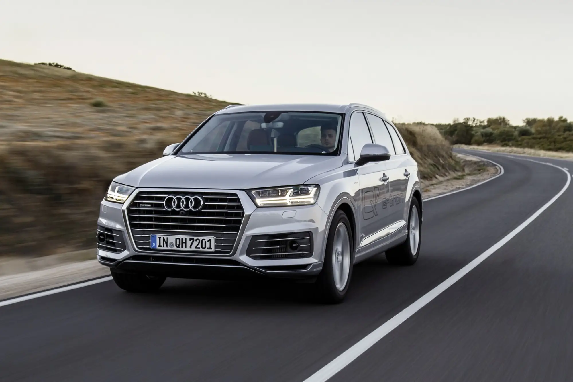 Audi Q7 e-tron MY 2016 - 43