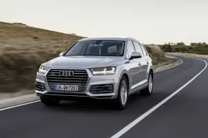 Audi Q7 e-tron MY 2016 - 43
