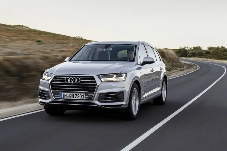 Audi Q7 e-tron MY 2016 - 43